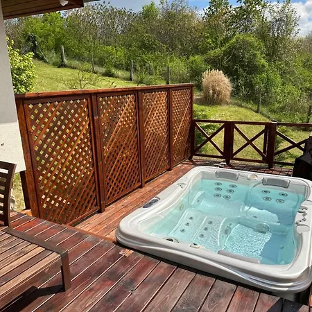 Апартаменты Szarvaslak Zalaujlak